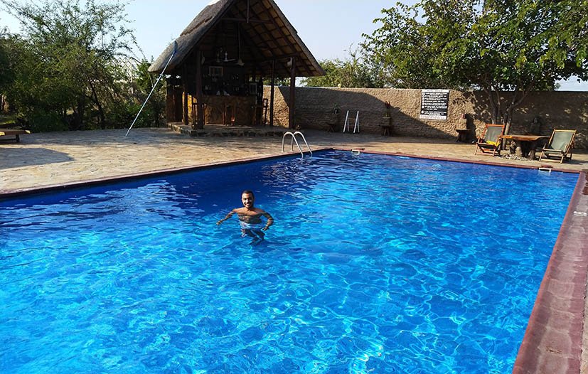 viagem-zanzibar-tanzania-africa-hotel-piscina