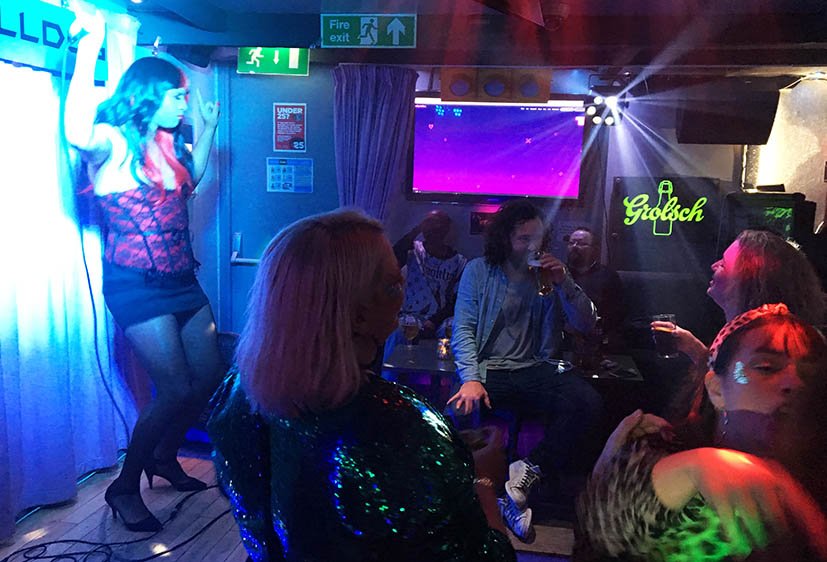 brighton-lgbt-bar-bulldog-karaoke